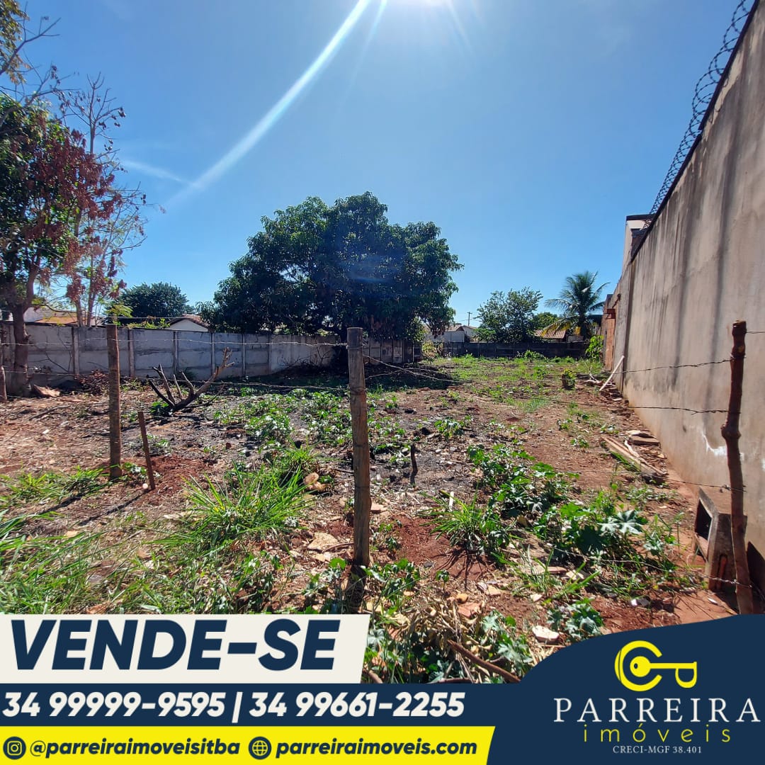 Vende-se terreno na Rua 5 c 12 e 14, Bairro Santa Maria