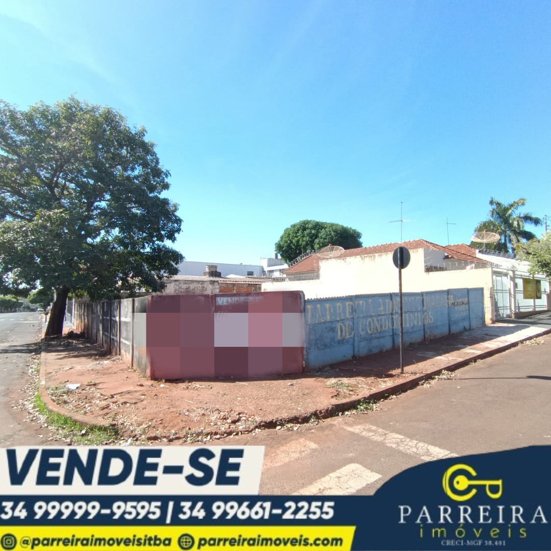 Vende-se um terreno de esquina na Rua 32 c/23 –  Centro