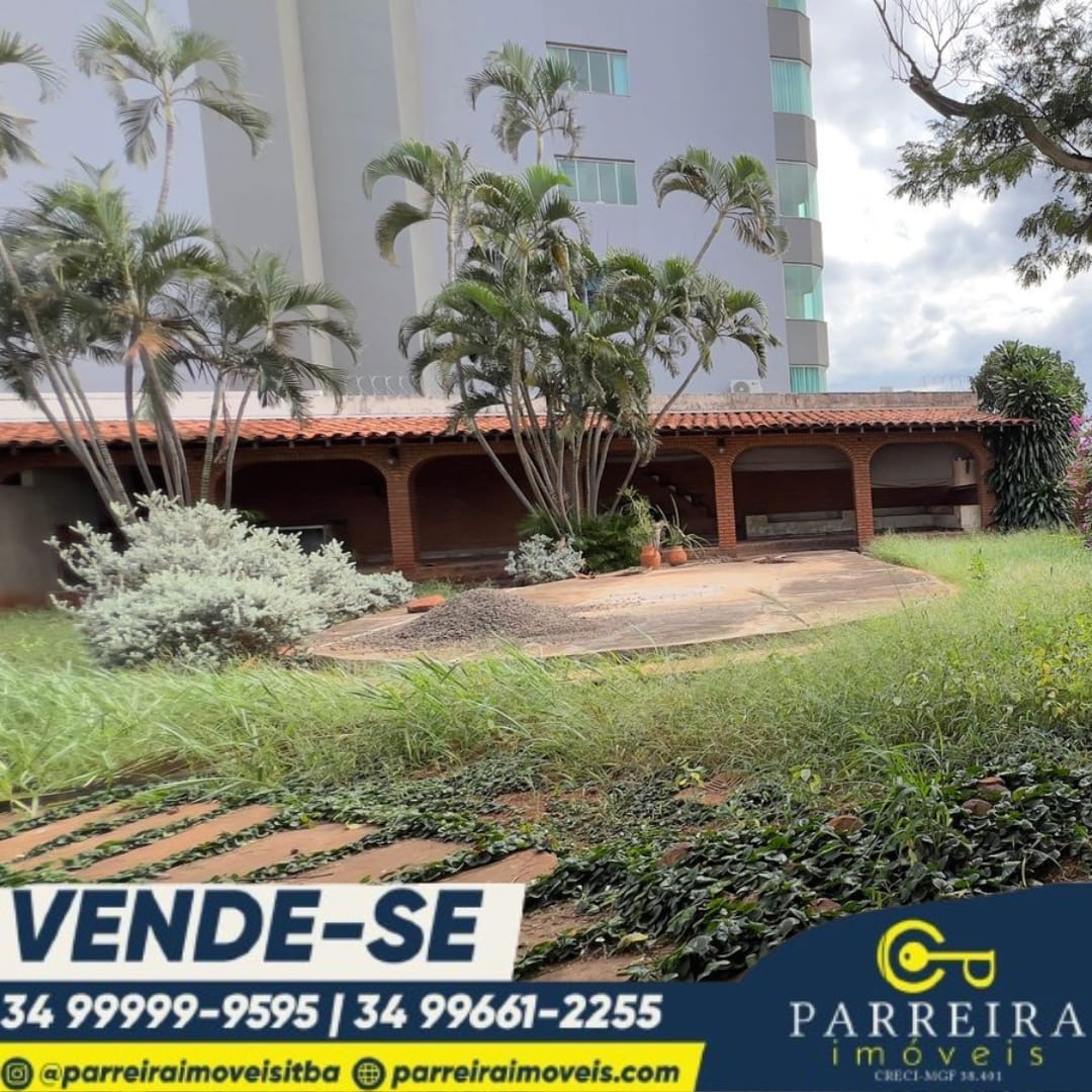 Vende-se terreno no centro de Ituiutaba