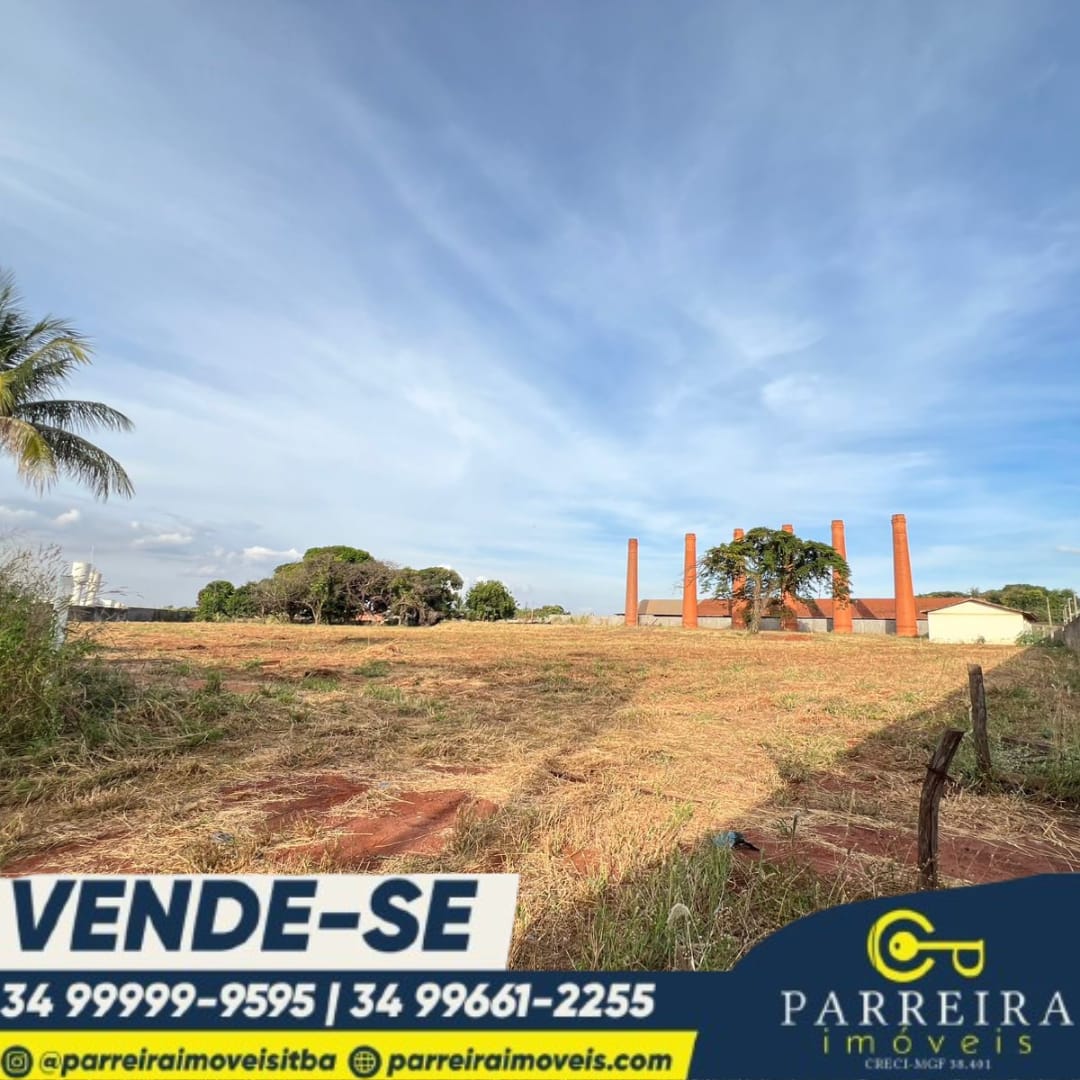 Vende-se área na Avenida Napoleão Faissol em Ituiutaba-MG